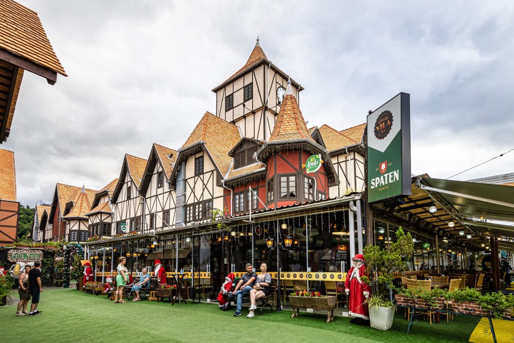 Parque Vila Germânica em Blumenau, Santa Catarina, Brasil. Nesse período esse local fica repleto de ativação na Oktoberfest.