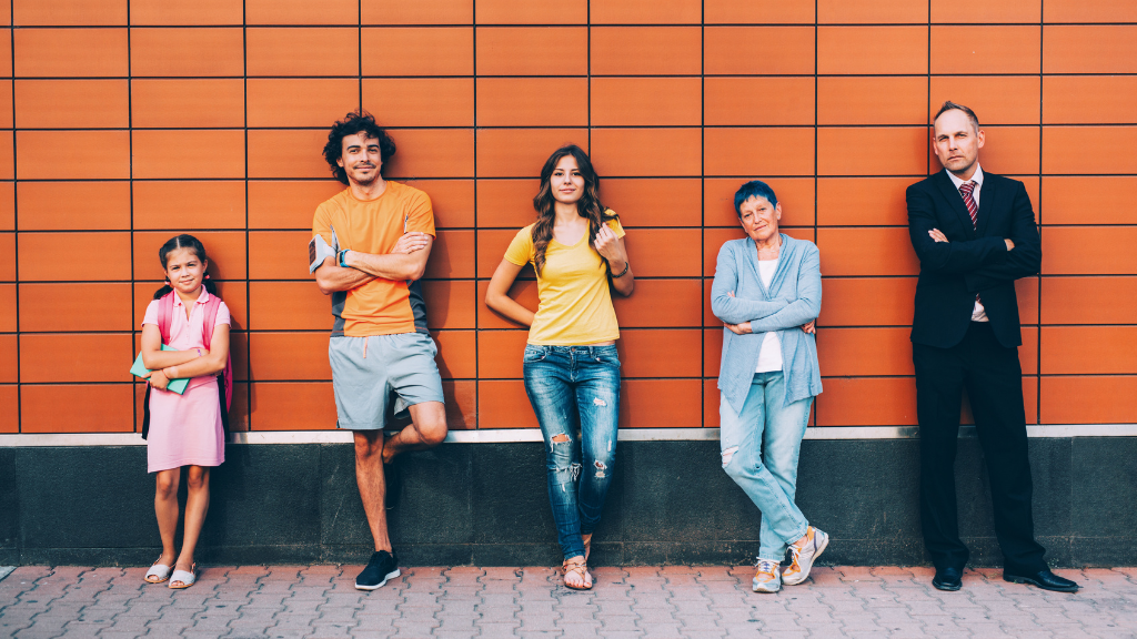 O que realmente distingue as pessoas hoje não é a data de nascimento, mas a forma como cada uma atravessa a transformação histórica que estamos vivendo. Imagem: Reprodução/Canva