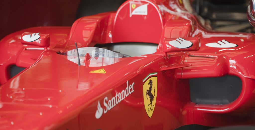 A Fórmula 1 se tornou uma marca que fala de velocidade, mas também de tecnologia, sustentabilidade, luxo e lifestyle. Imagem: Reprodução/iStock