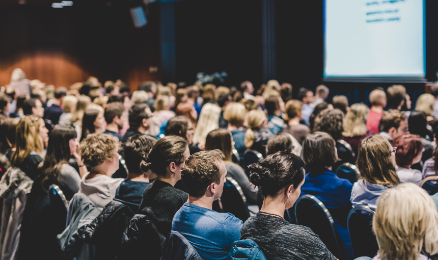 Os eventos de marketing 2026 revelam um panorama de encontros que devem influenciar estratégias, investimentos e inovação no mercado.