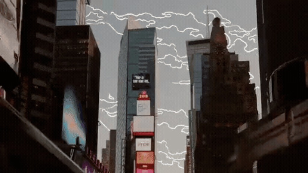 Fotografia de grandes prédios e painéis publicitários de mídia OOH no centro urbano, ilustrando a consolidação dos investimentos em mídia externa.